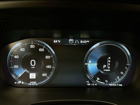 Used 2018 Volvo XC60 T8 R-Design w/ Convenience Package image 15