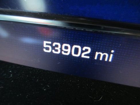 Used 2023 Chevrolet Suburban RST w/ Luxury Package image 33