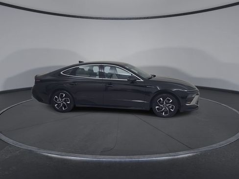 Used 2025 Hyundai Sonata SEL FWD image 18