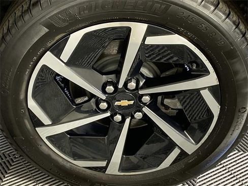 Used 2024 Chevrolet Equinox EV LT image 30