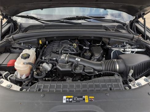 Used 2024 Jeep Grand Cherokee L Altitude image 9