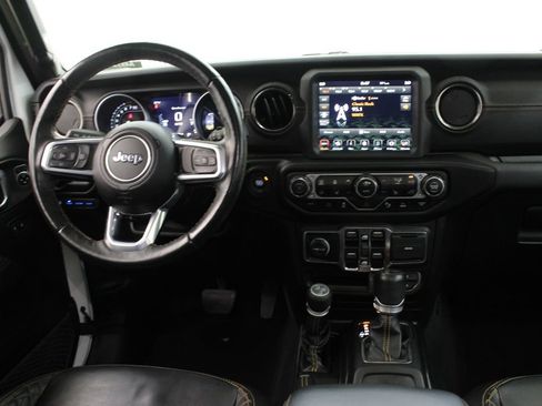 Used 2021 Jeep Wrangler Unlimited Sahara AWD/4WD image 9