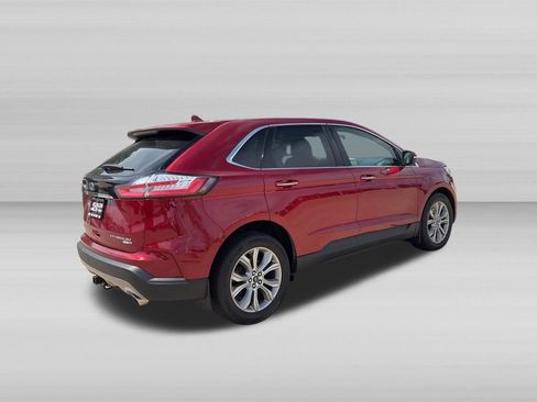 Used 2019 Ford Edge Titanium w/ Canadian Touring Package AWD/4WD image 3