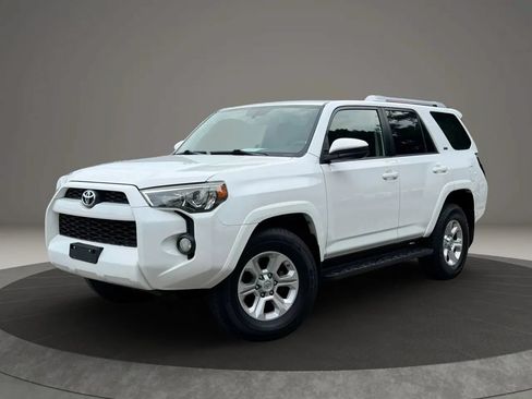 Used 2017 Toyota 4Runner SR5 AWD/4WD image 1