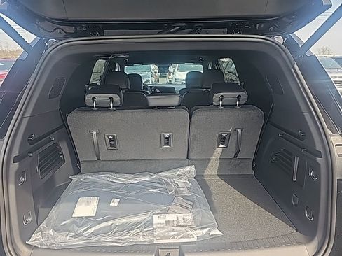 New 2026 Chevrolet Traverse LT image 9