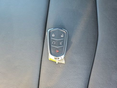 Used 2025 Cadillac XT5 Sportv w/ Technology Package image 38