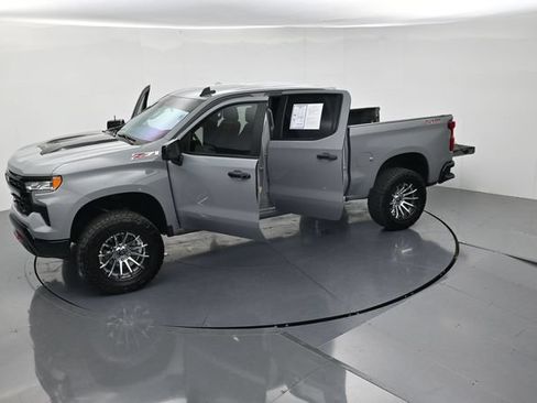 Used 2024 Chevrolet Silverado 1500 LT Trail Boss w/ Convenience Package II AWD/4WD image 49