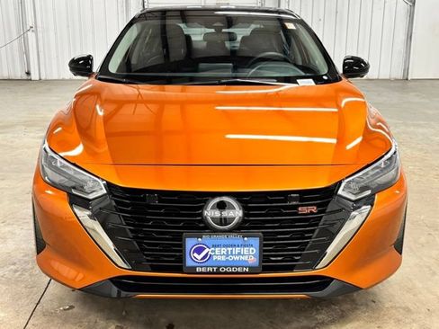 Used 2025 Nissan Sentra SR w/ SR Premium Package FWD image 2
