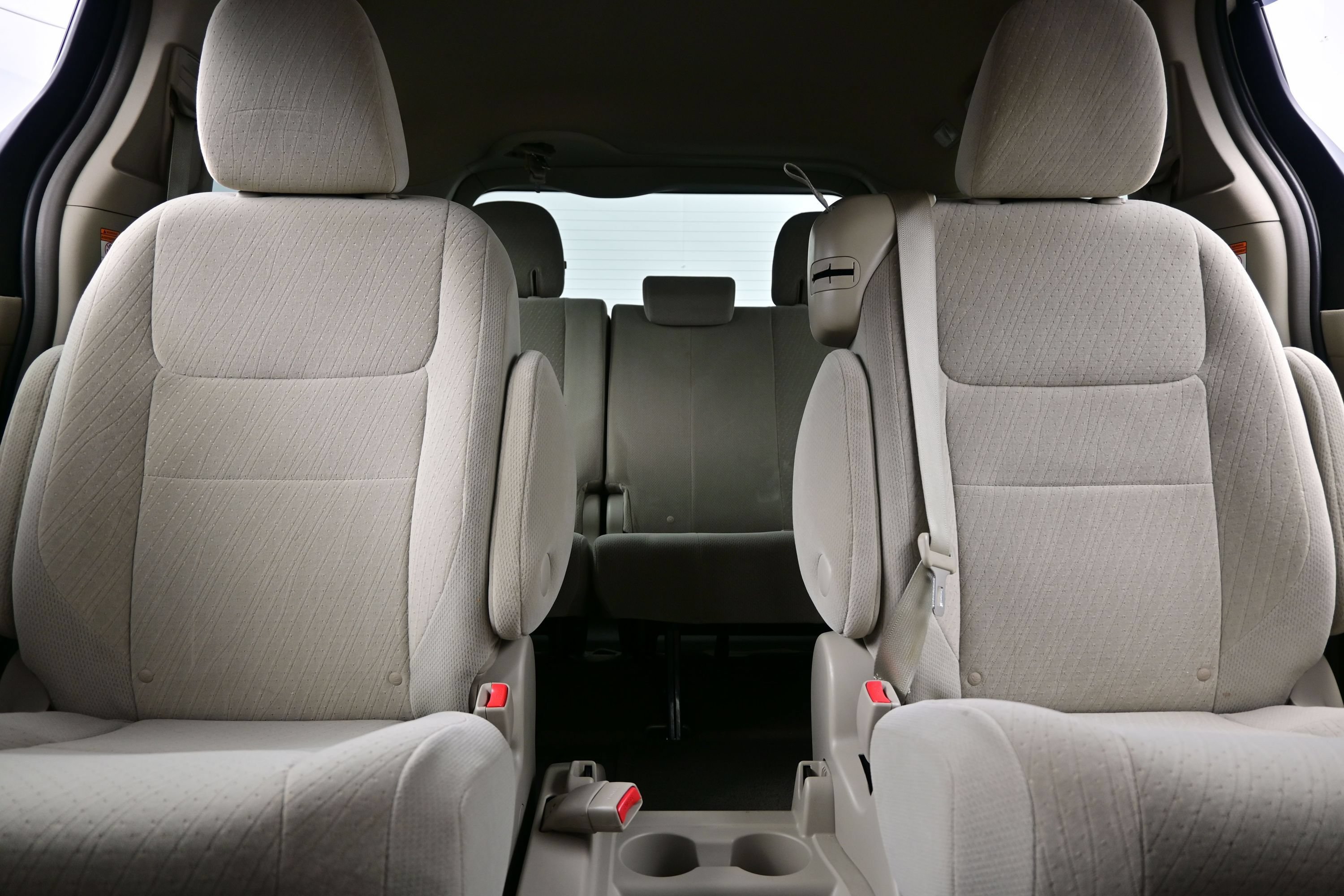 Used 2016 Toyota Sienna LE FWD image 16