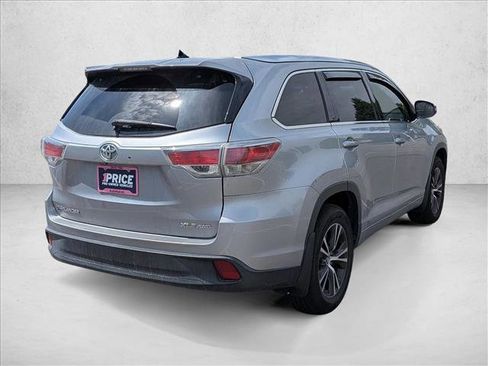 Certified 2016 Toyota Highlander XLE AWD/4WD image 5