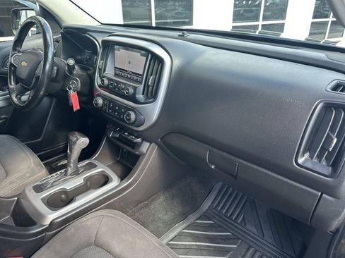 Used 2017 Chevrolet Colorado LT w/ LT Convenience Package RWD image 29