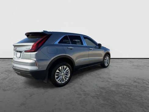 Certified 2024 Cadillac XT4 Luxury FWD image 8