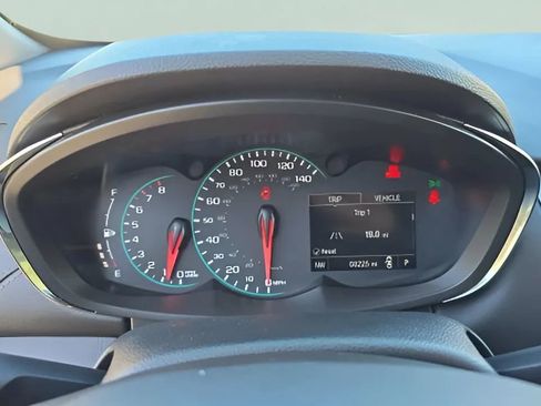 Used 2020 Chevrolet Trax LT w/ LT Convenience Package image 29