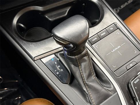 Used 2020 Lexus UX 200 image 22