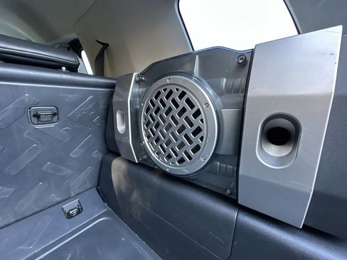 Used 2007 Toyota FJ Cruiser 4WD image 36