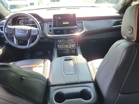 Used 2024 GMC Yukon AT4 AWD/4WD image 16