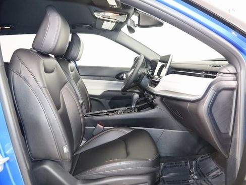 Used 2024 Jeep Compass Limited image 11