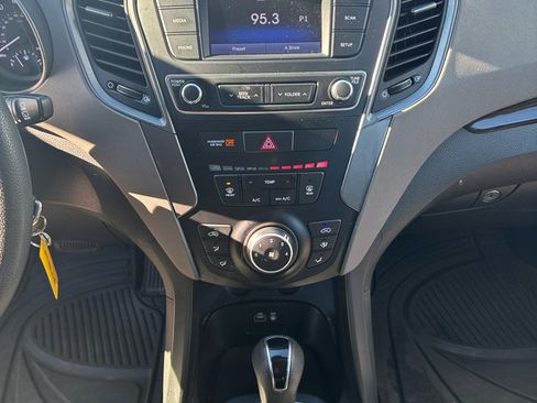 Used 2018 Hyundai Santa Fe Sport image 15