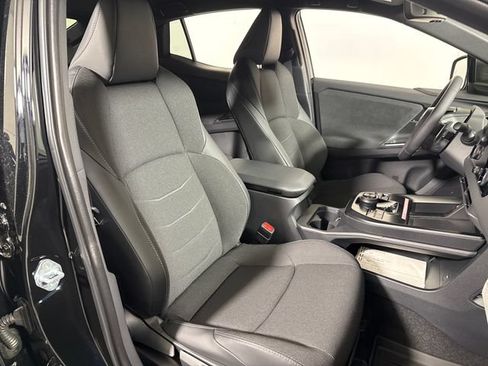 New 2026 Toyota C-HR AWD/4WD image 14