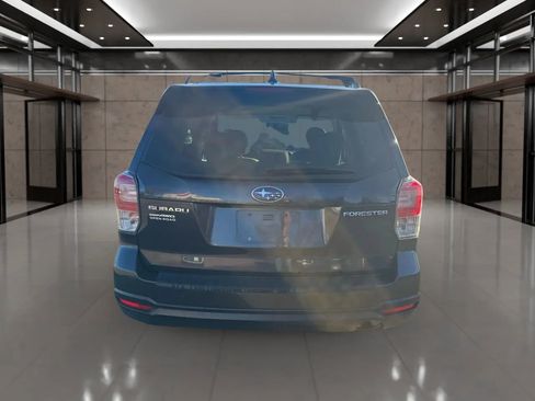 Used 2018 Subaru Forester 2.5i Premium image 6