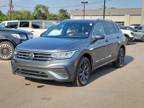 Used 2022 Volkswagen Tiguan SE AWD/4WD image 3