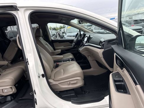 Used 2019 Honda Odyssey Elite image 11
