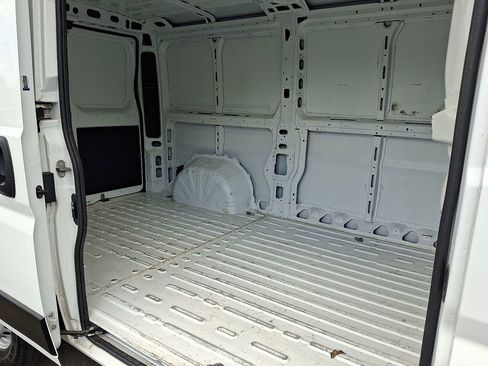 Used 2025 RAM ProMaster 2500 w/ Convenience Group FWD image 13
