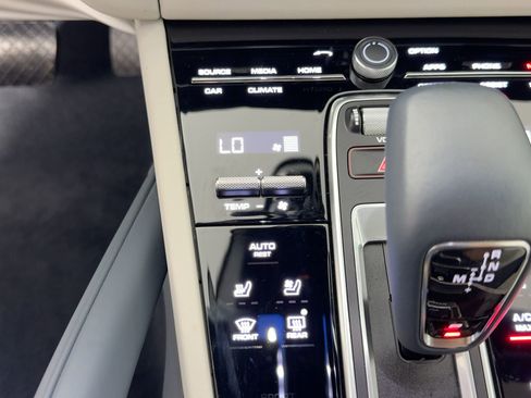 Certified 2023 Porsche Cayenne Coupe w/ Premium Package image 19