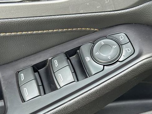 Used 2020 Chevrolet Traverse RS image 12