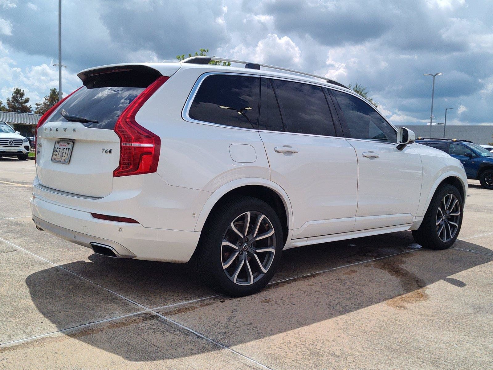 Used 2018 Volvo XC90 T6 Momentum w/ Convenience Package AWD/4WD image 8