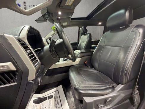 Used 2015 Ford F150 Lariat w/ Equipment Group 502A Luxury AWD/4WD image 12