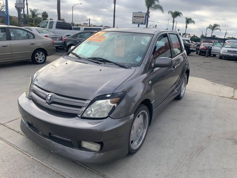 Used 2004 Scion xA FWD image 2