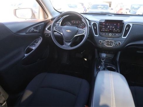 Used 2024 Chevrolet Malibu LT image 20