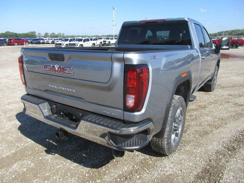 New 2026 GMC Sierra 2500 SLE w/ SLE Value Package; AWD/4WD image 5