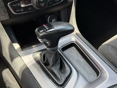 Used 2023 Dodge Charger R/T w/ Blacktop Package RWD image 23