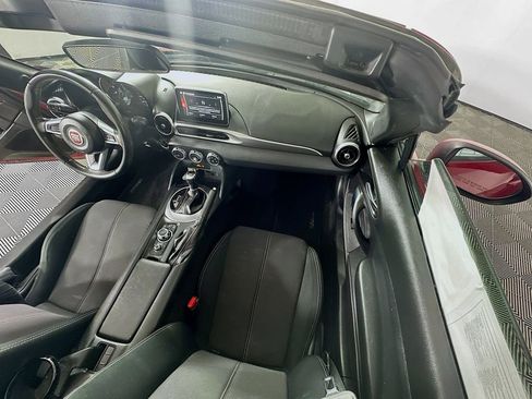 Used 2019 FIAT 124 Spider Classica image 11