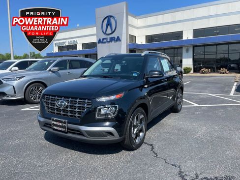 Used 2023 Hyundai Venue SEL FWD image 1