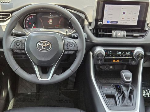 Used 2023 Toyota RAV4 XLE Premium FWD image 10