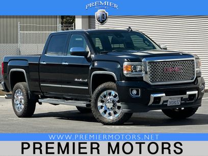 Used 2015 GMC Sierra 2500 Denali w/ Duramax Plus Package