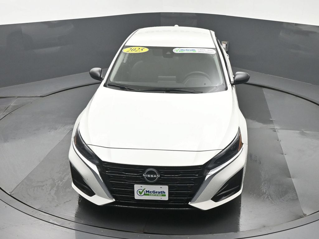 Used 2025 Nissan Altima 2.5 SV FWD image 26