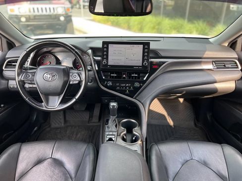 Used 2022 Toyota Camry XSE FWD image 16