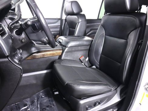 Used 2019 Chevrolet Suburban LT AWD/4WD image 29