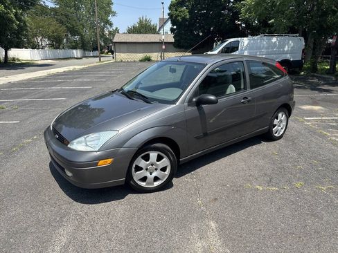 Used 2002 Ford Focus ZX3 Hatchback FWD image 1