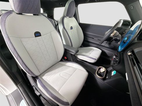 New 2026 MINI Cooper 2-Door Hardtop FWD image 26