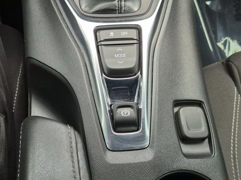 Used 2020 Chevrolet Camaro LT RWD image 24