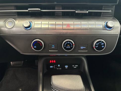 Used 2025 Hyundai Kona SE AWD/4WD image 27