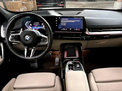 Used 2023 BMW X1 xDrive28i w/ Premium Package image 17