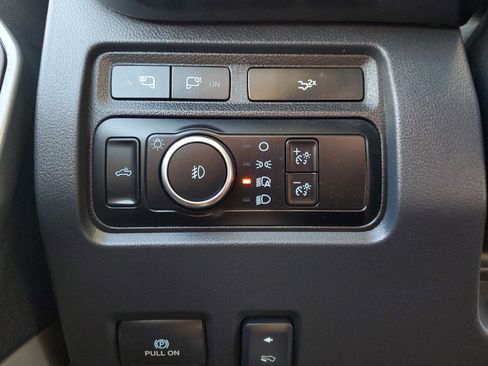 Used 2024 Ford F250 Lariat w/ Black Appearance Package image 27