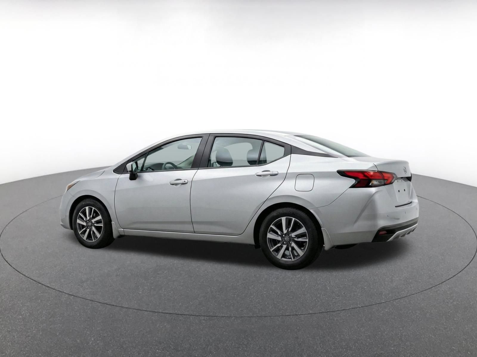 Used 2025 Nissan Versa SV FWD image 6