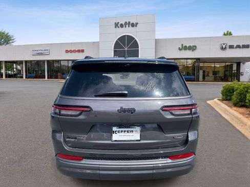 New 2026 Jeep Grand Cherokee L Summit w/ Obsidian Package AWD/4WD image 5